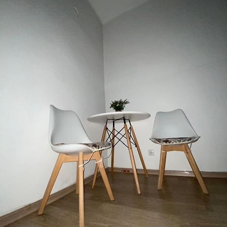 Center Studio Apartment Podgorica Exteriör bild