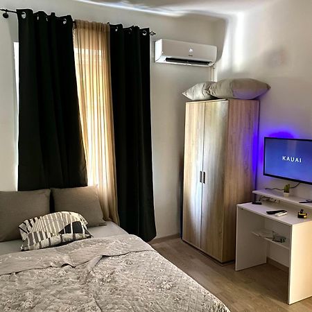Center Studio Apartment Podgorica Exteriör bild