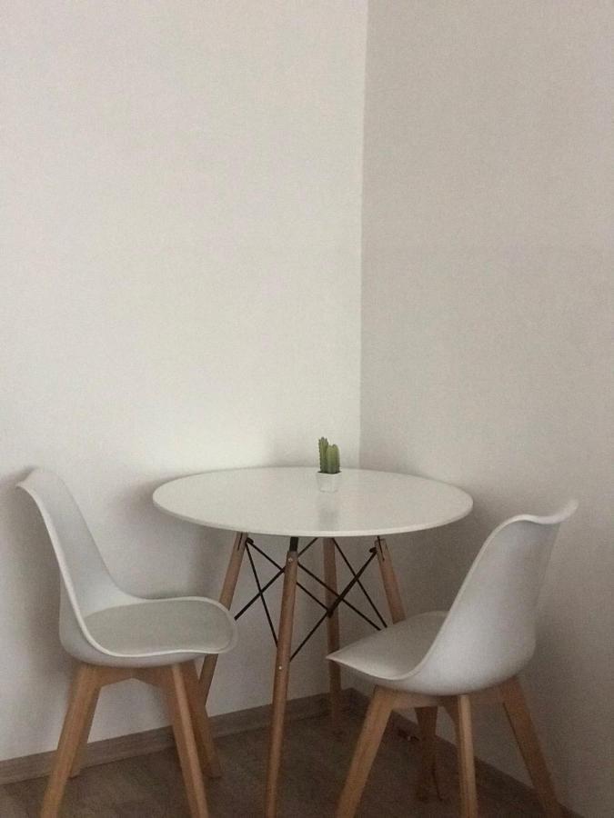 Center Studio Apartment Podgorica Exteriör bild